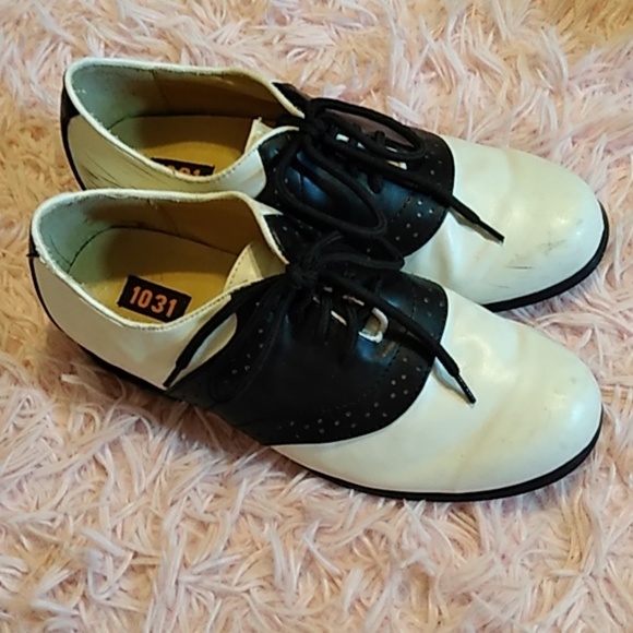1031 Shoes - 50s grease poodle skirt shoes saddle shoes oxfords